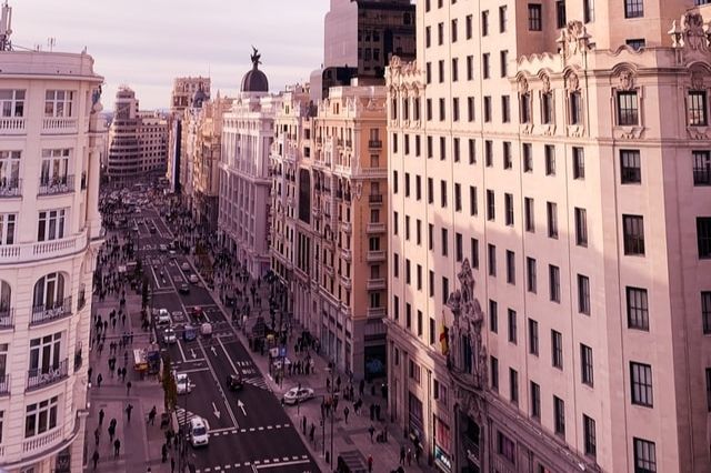 Vistas a la Gran Vía de Madrid desde la Terraza de Hotel NH Collection Gran Vía. 