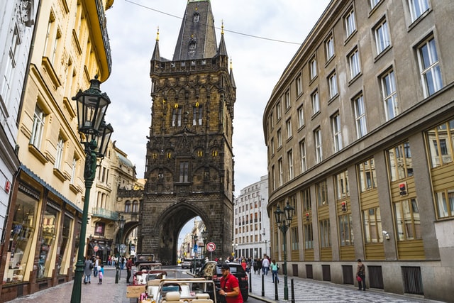 Torre de la Pólvora de Praga, uno de los lugares que visitar. 