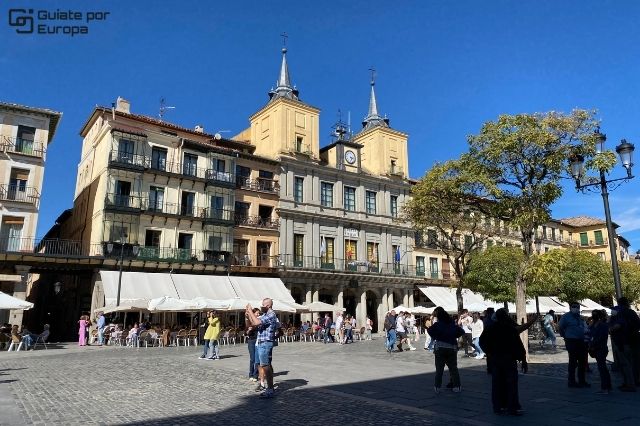 La Casa Consistorial de Segovia es uno de los monumentos que visitarás en la ruta de un día