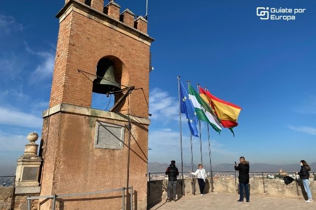 Torre de la Vela en la Alcazaba
