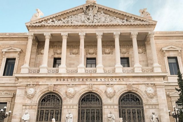 Visitar la Biblioteca Nacional de España es uno de los planes que hacer gratis en Madrid