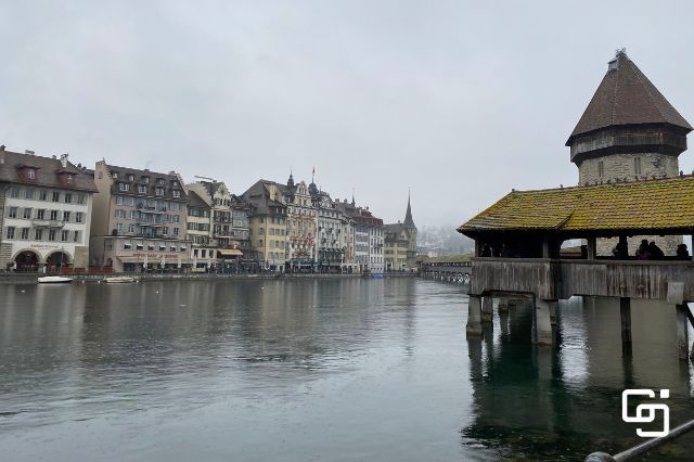 Vistas del Kapellbrücke en Lucerna, una de las paradas de nuestra ruta en autocaravana por Suiza